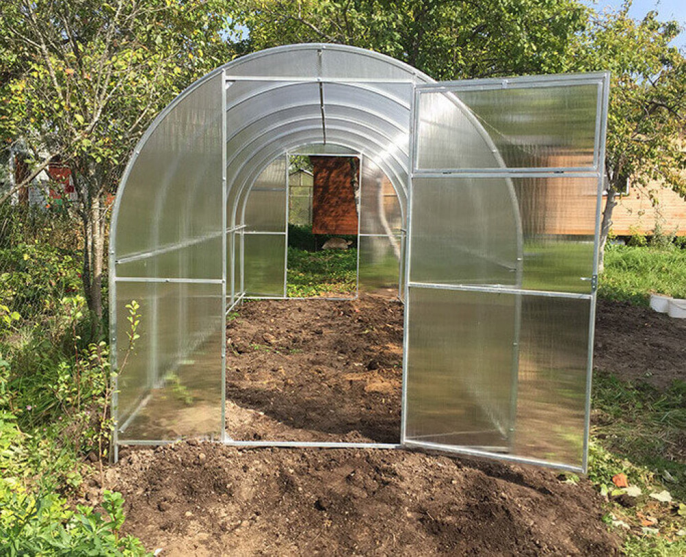 Теплица СПР 20 м шаг 67 см ширина 2 м Теплица СПР 20 м шаг 67 см ширина 2 м